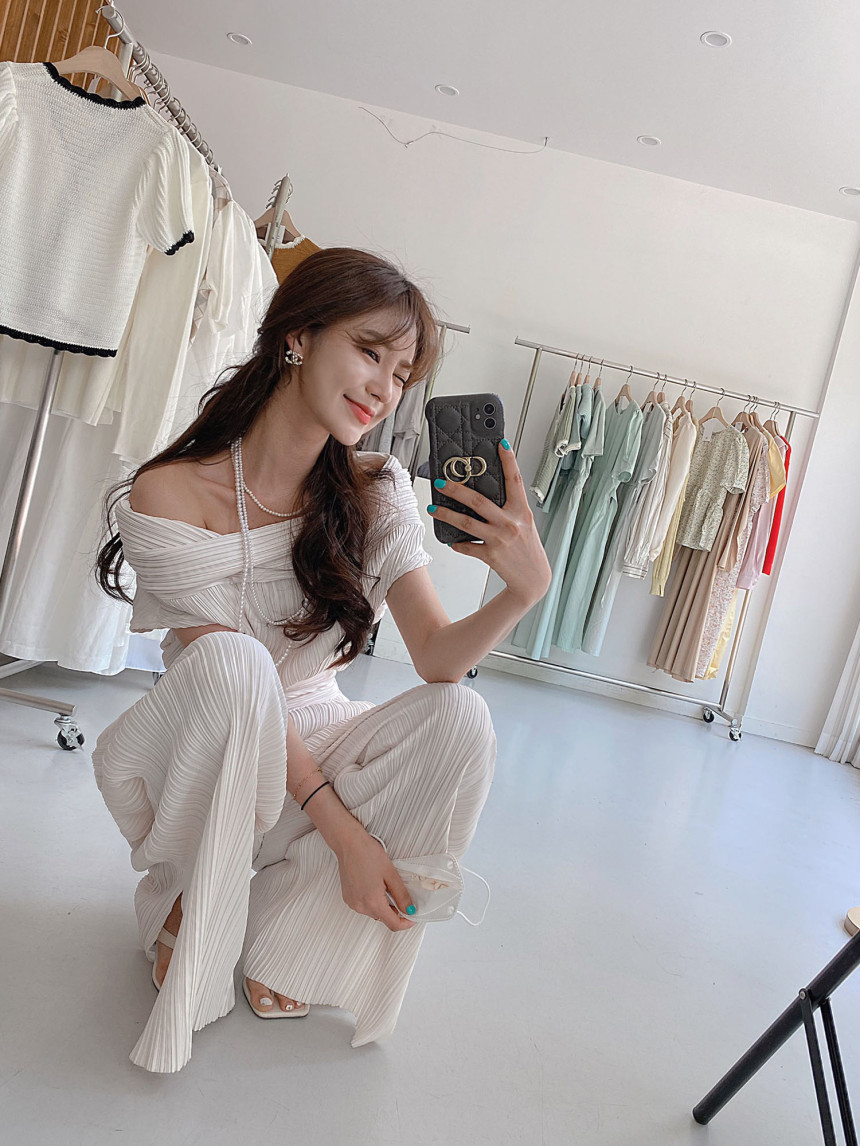 B150_10.jpg B150_10.jpg?id=1H77yUXxKz6nNOUm5wq0WheFwS4Y7Jm9C