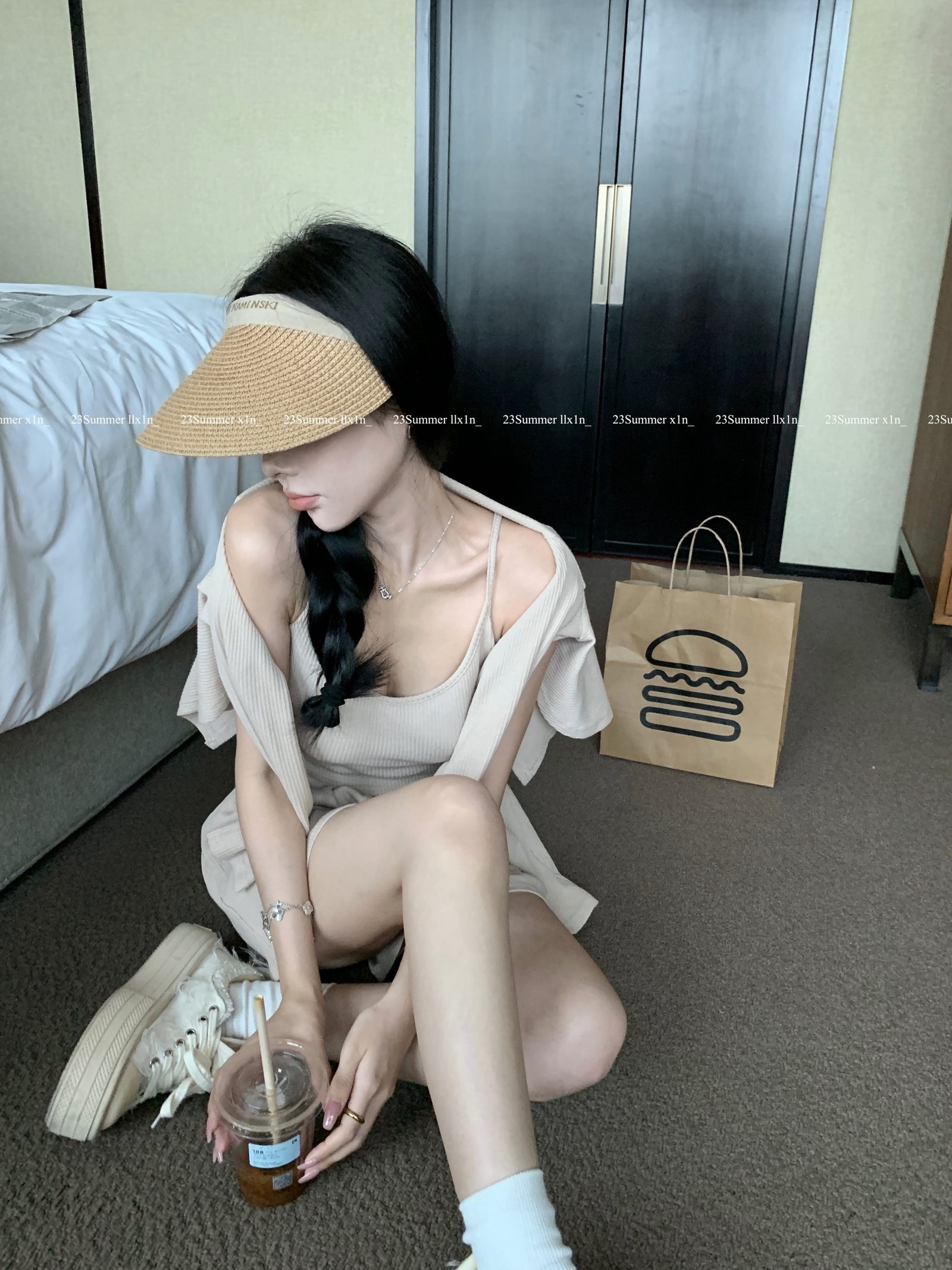 B211_5.jpg B211_5.jpg?id=17nDGsqw5d7Pmc2zYUO6rAA9LN_8WZmfL