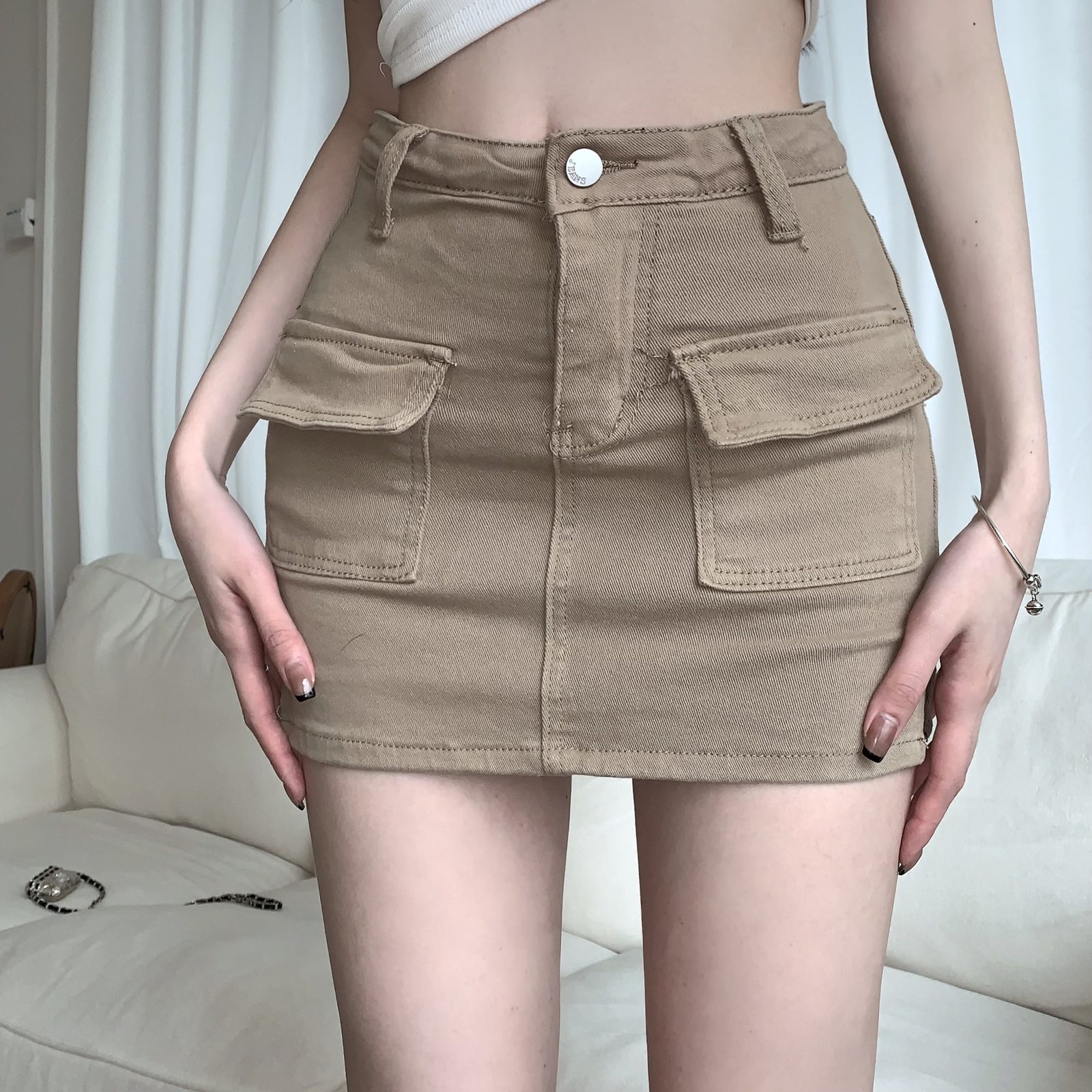 B57_5.jpg?id=104kEU7e80gG96jT0iv4ibUICsqQrAnyQ