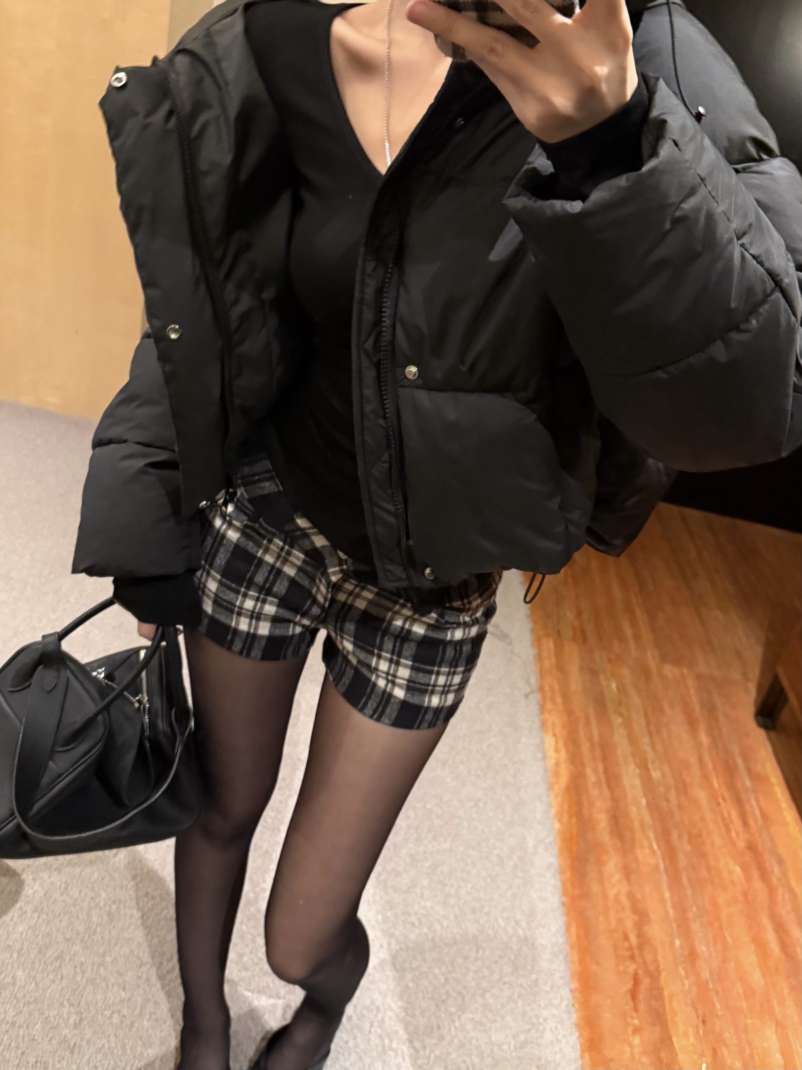 D152_15.jpg