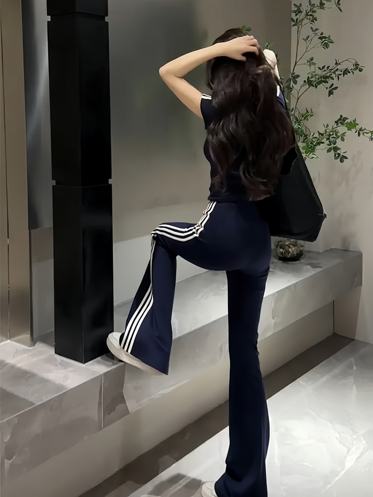 D498_5.jpg